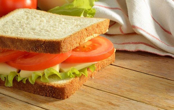 แซนด์วิช อาหารง่าย ๆ ที่เกิดจากผีพนัน