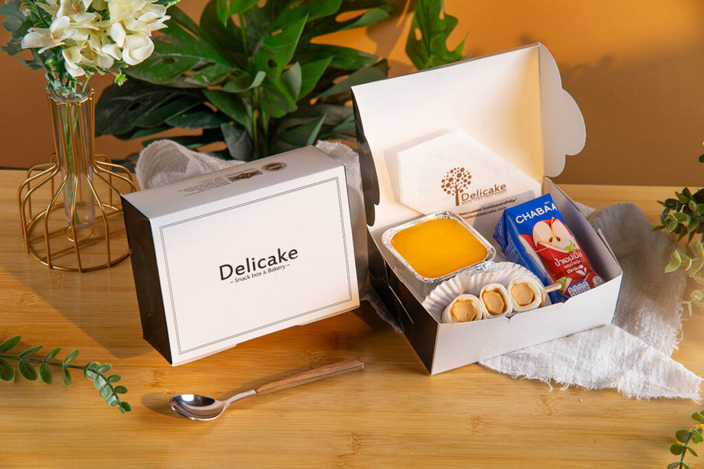 Snack Box ขนมจัดเบรค Delicake Snack Box ขนมจัดเบรค พร้อมน้ำผลไม้ Delicake
